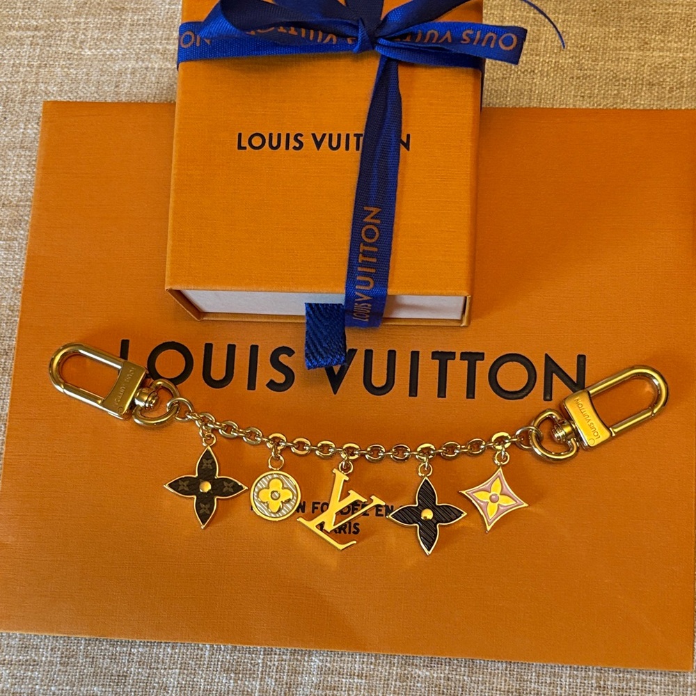 Louis Vuitton Spring Street Chain Bag Charm - Picture 2 of 3